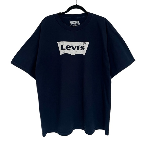 Levi's Other - Levis navy blue logo print casual tshirt